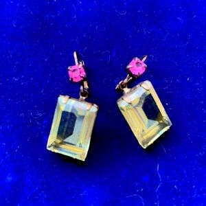 🍀 Sorrelli crystal earrings